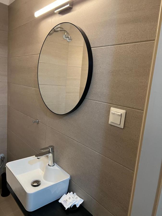 Alpha Apartment *
